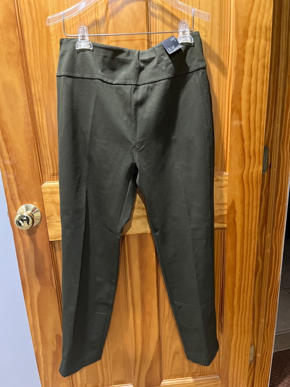 Dear Scarlett Stretch Ankle Pants in Olive Green - Picture 2 of 9